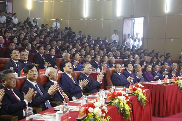 Top leader attends 120th birth anniversary of late Party General Secretary Ha Huy Tap