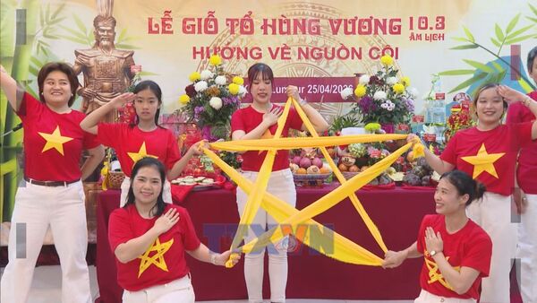 Overseas Vietnamese worldwide observe Hung Kings Commemoration Day