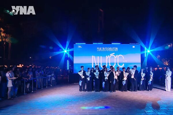“Water” dance video enthralls audience
