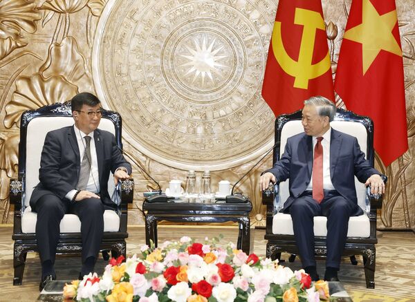 Mongolia always values ties with Vietnam: diplomat