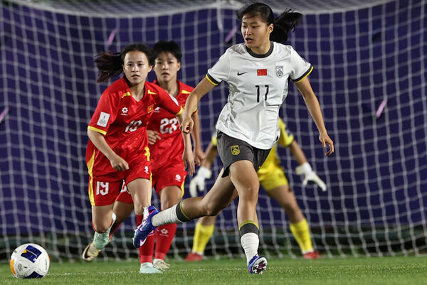 <b>Đội tuyển U17 nữ Việt Nam không thể tạo bất ngờ trước U17 nữ Trung Quốc</b>