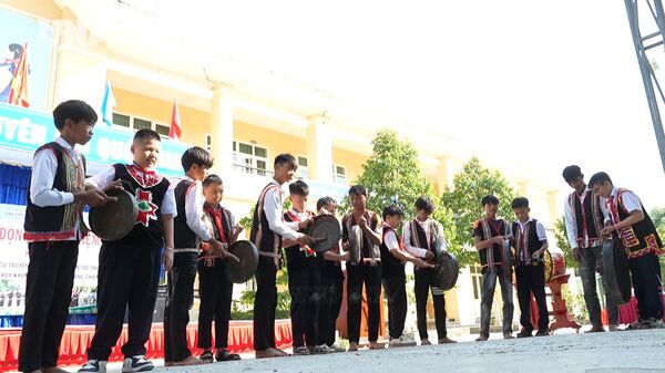 Gong culture introduced in schools to safeguard ethnic heritage