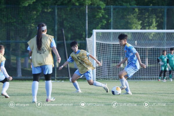 <b>U17 nữ Việt Nam quyết tâm đánh bại Myanmar, giành vé vào Tứ kết</b>
