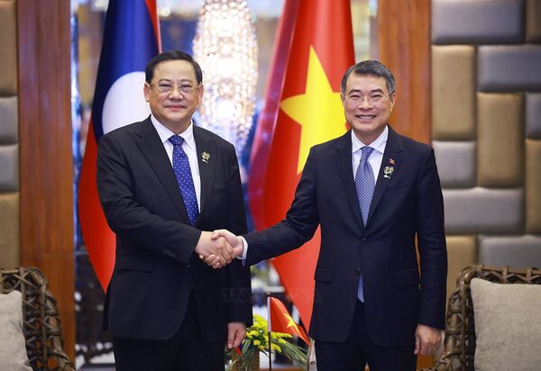 Vietnamese PM meets leaders of Laos, Malaysia, Thailand in Cebu