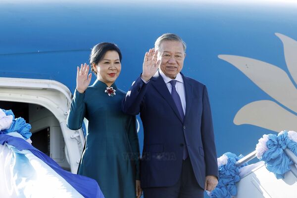 Party General Secretary, State President arrives in Bangkok, continuing official visit to Thailand