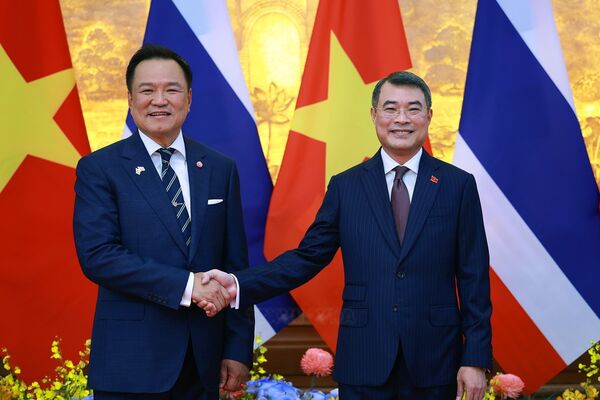 Vietnamese PM hosts welcome ceremony for Thai counterpart