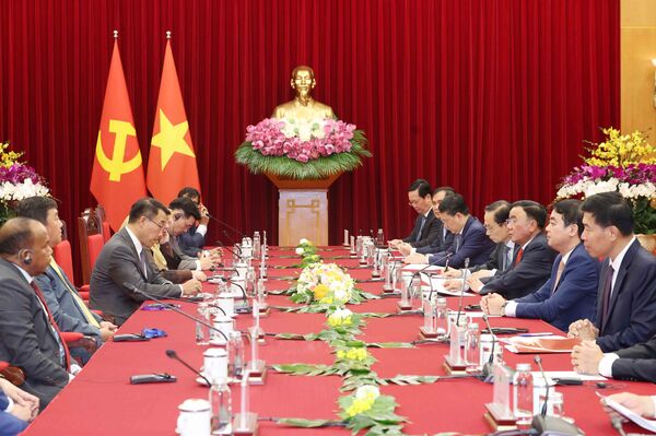 Senior Party official meets Southeast Asian political party representatives