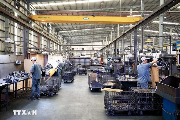 Vietnam records strong economic performance in January - May 
