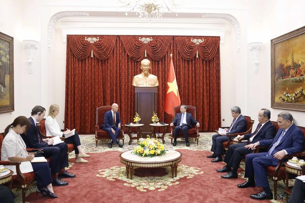 Top leader receives outgoing ambassadors of Belgium, Norway, Netherlands, Brazil