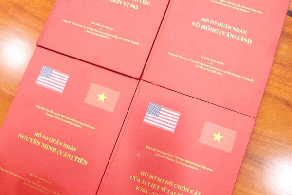 500-day campaign receives war memorabilia, martyr records