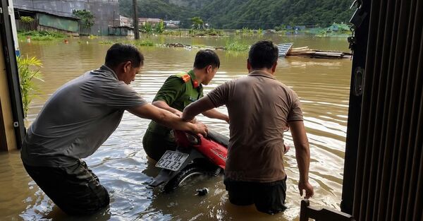 Heavy rain causes damage in Lao Cai