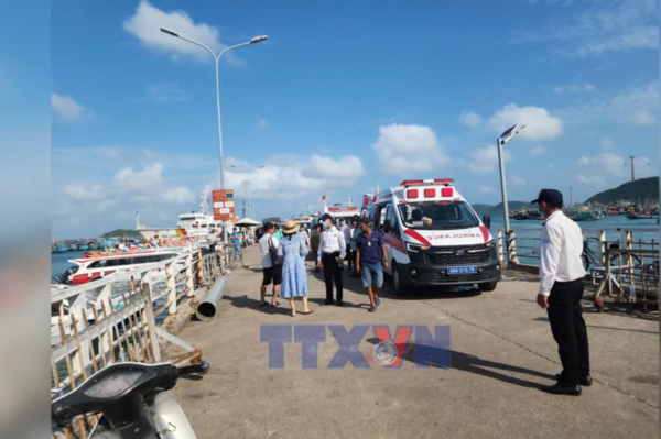Phu Quoc races to treat canoe capsize victims