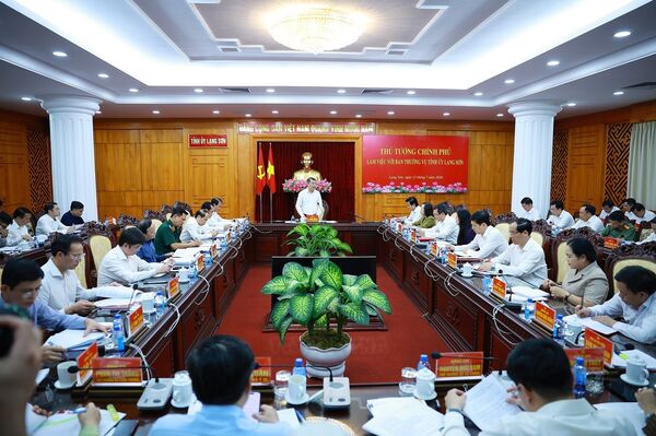 PM urges Lang Son to turn border advantages into new growth drivers