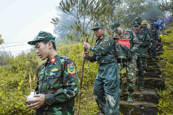 Two fallen soldiers brought home from Pha Din Pass