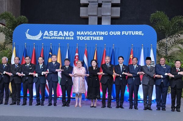 Vietnam attends ASEAN foreign ministers’ meetings