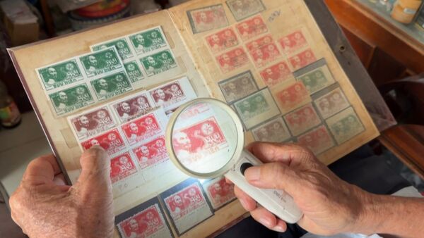 Stamp collector preserves history of President Ho Chi Minh