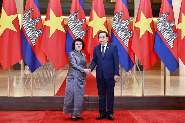 Top Vietnamese, Cambodian legislators reaffirm commitment to deepening bilateral ties