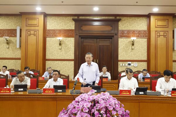 Creative labour must become Vietnam’s most important resource in the future: Top leader