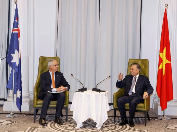 Top leader receives Australian Special Envoy for Southeast Asia