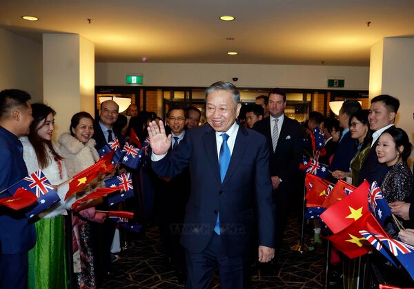 Top Vietnamese leader arrives in Canberra as part of State visit to Australia