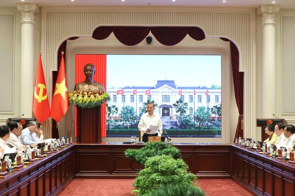 Top leader calls for talent development and utilisation as national strategy