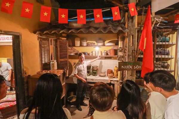 Tour brings Hanoi’s subsidy-era memories to life