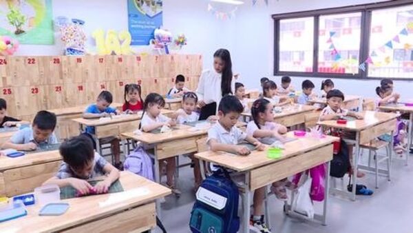 Millions of Vietnamese students start new school year