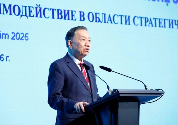 Top leader suggests turning sci-tech cooperation into new pillar of Vietnam - Russia ties