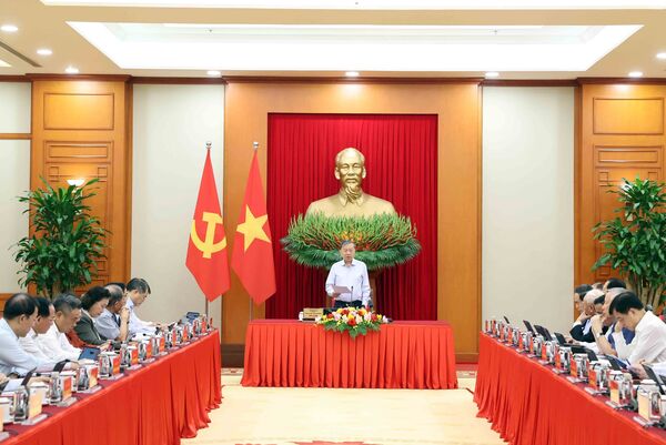 Top leader: Historical wisdom must drive national development