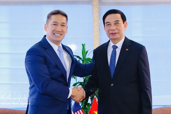 Vietnam, US discuss war legacy efforts, defence cooperation