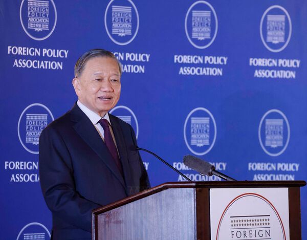 Top leader highlights Vietnam–US ties in FPA policy speech