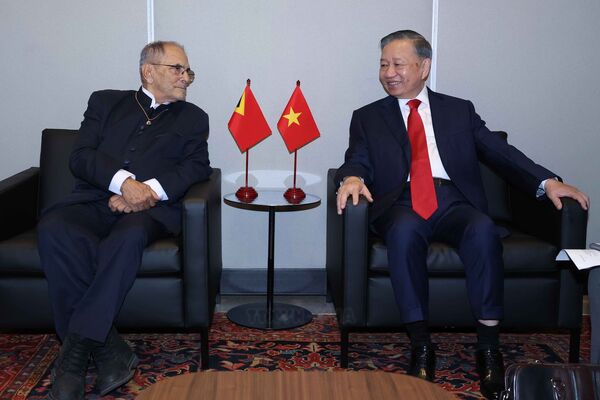 Top leader meets Timor-Leste, Swiss and Finnish Presidents in New York