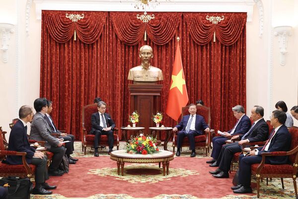 Japanese bank eyes deeper hi-tech cooperation with Vietnam